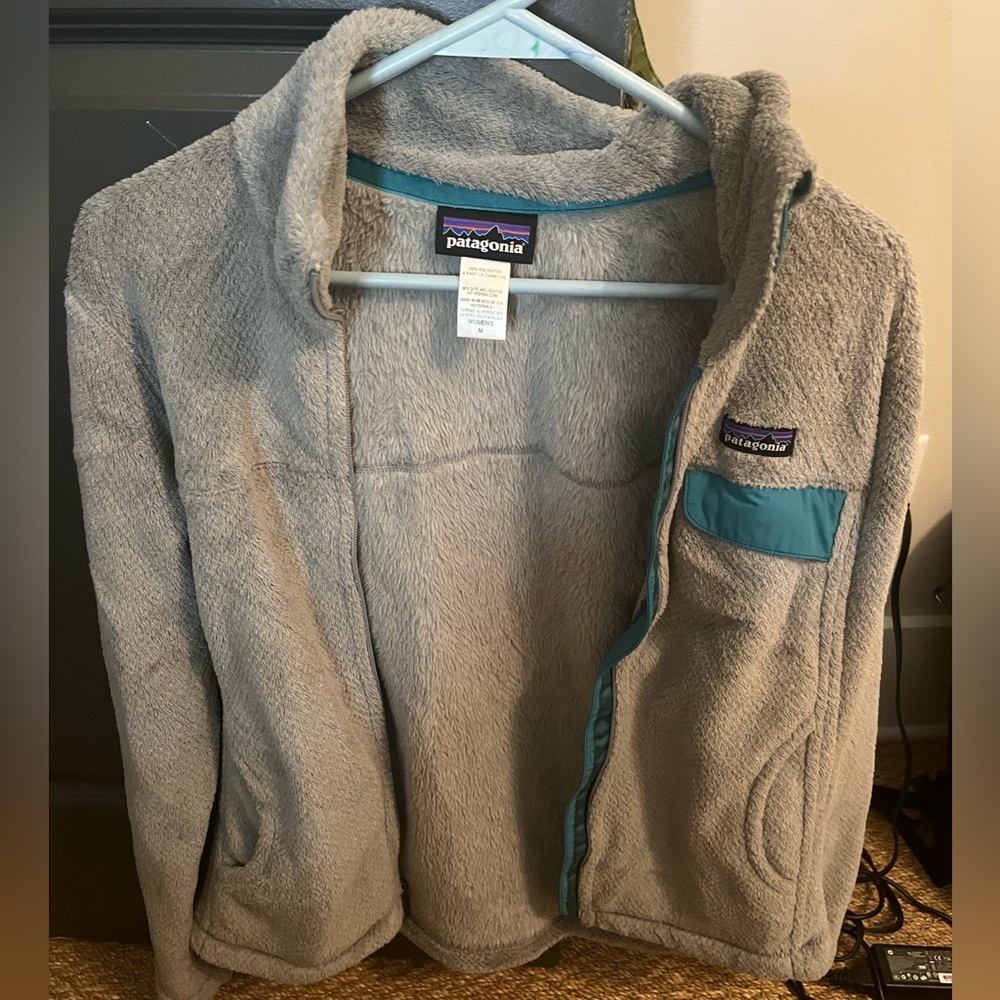 women’s patagonia fleece zip up